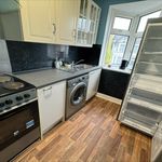 Rent 2 bedroom flat in Croydon