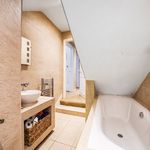 Rent 1 bedroom flat of 579 m² in London