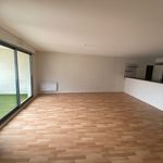 Rent 3 bedroom apartment of 83 m² in Niort