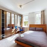 Rent 3 bedroom flat of 70 m² in London