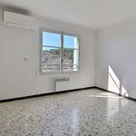 Rent 4 bedroom apartment of 81 m² in Trans-en-Provence