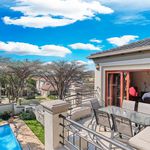 Rent 4 bedroom apartment of 985 m² in Johannesburg