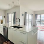 Rent 8 bedroom apartment in Whangaparaoa