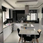 Rent 7 bedroom house of 550 m² in İzmir