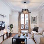 Maison de 530 m² avec 1 chambre(s) en location à Paris