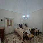 Affitto 3 camera casa di 90 m² in Taranto
