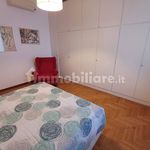 Affitto 3 camera appartamento di 105 m² in Milano