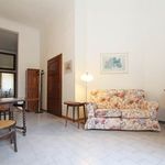 Affitto 2 camera appartamento di 74 m² in Sienna