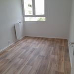 Rent 4 bedroom apartment of 90 m² in Trappes