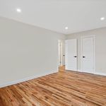Rent 3 bedroom apartment of 78 m² in Queens