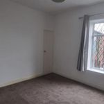 Rent 2 bedroom house in Oldham