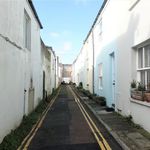 Rent 4 bedroom apartment in South East England