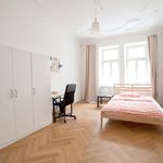 Rent 3 bedroom apartment in Munich