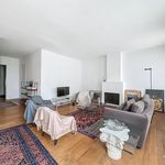 Huur 3 slaapkamer appartement van 300 m² in Bruxelles