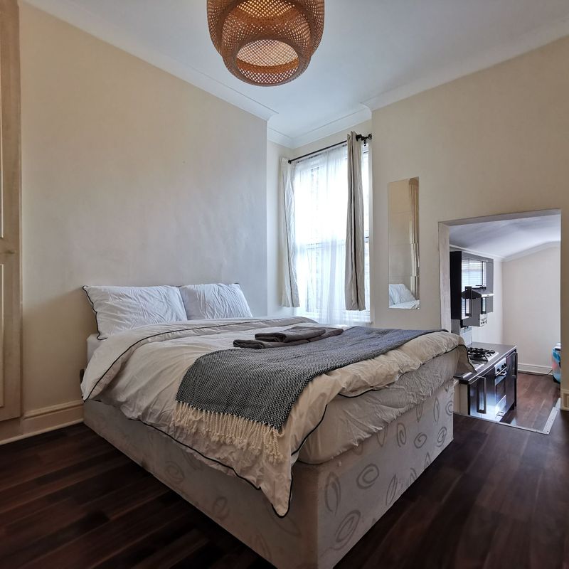 1 bedroom flat flat/apartment To Let in Willesden Green
