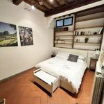 Affitto 4 camera appartamento di 95 m² in Firenze