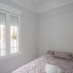 Rent a room of 300 m² in Sevilla