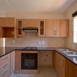 Rent 2 bedroom apartment of 87 m² in City of Tshwane