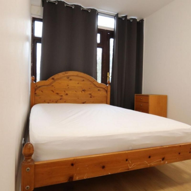Bright double bedroom in proximity to Wembley Park tube station