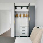Rent 2 bedroom flat of 101 m² in London
