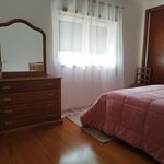 Rent 3 bedroom house of 130 m² in Leiria