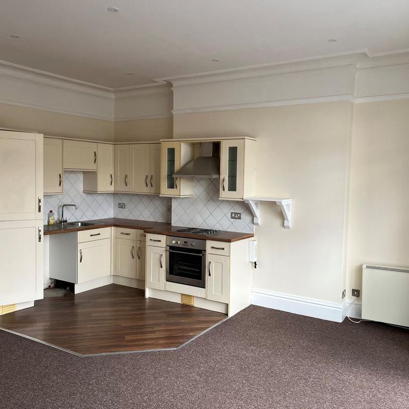 Cherry Tree Avenue 1 bed flat to rent - £625 pcm (£144 pw) Buckland