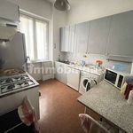 Rent 5 bedroom apartment of 85 m² in Genova