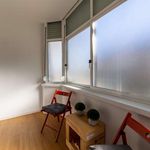 Rent 1 bedroom apartment of 39 m² in Lisbon