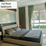 Rent 4 bedroom apartment of 300 m² in Bangkok