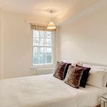 Rent 2 bedroom apartment of 67 m² in London