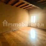 Affitto 3 camera appartamento di 130 m² in Pavia