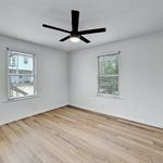 Rent 4 bedroom apartment of 157 m² in Austin