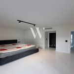Rent 4 bedroom apartment of 210 m² in Vouliagmeni