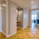 Rent 5 bedroom apartment of 118 m² in Versailles