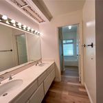 Rent 3 bedroom apartment of 156 m² in Irvine