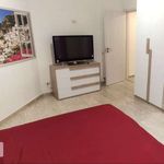 Rent 3 bedroom apartment of 65 m² in Napoli