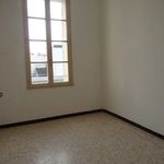 Rent 3 bedroom apartment of 44 m² in Carpentras