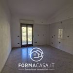 Affitto 4 camera appartamento di 110 m² in Palermo