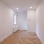 Rent 2 bedroom apartment of 78 m² in Montreal