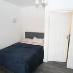 Rent 4 bedroom house in Greenford