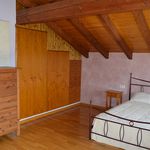 Rent 5 bedroom house of 125 m² in Sainte-Léocadie