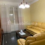 Affitto 4 camera appartamento di 136 m² in Genova