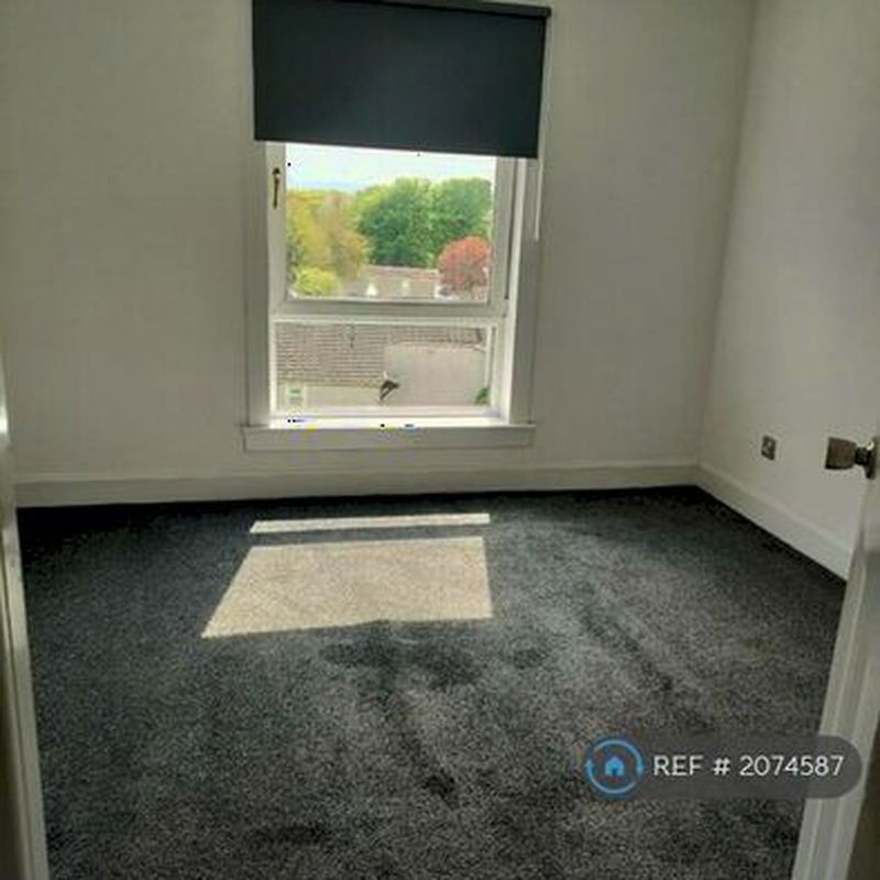 3 Bedroom Flat To Rent In Northbarr, Erskine, PA8 North Barr