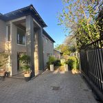 Rent 5 bedroom house of 550 m² in City of Tshwane