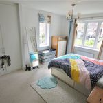 Rent 2 bedroom apartment in Egham