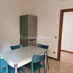 Affitto 4 camera appartamento di 130 m² in Verona