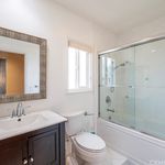 Rent 4 bedroom apartment of 425 m² in Huntington Beach
