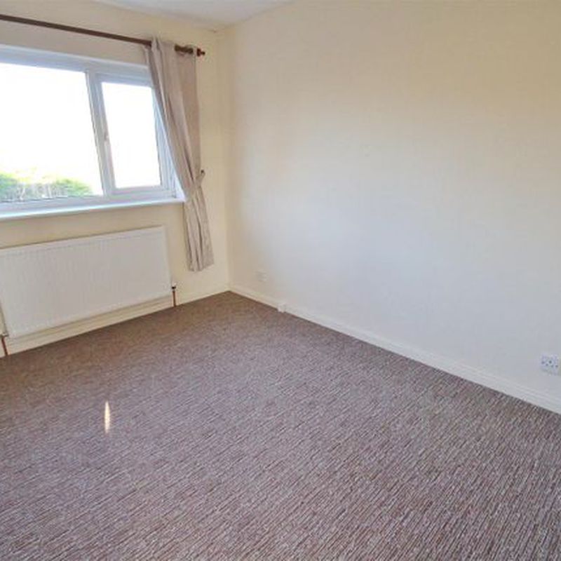 Flat to rent in Bassett Close, Selby YO8