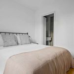 Rent 1 bedroom apartment of 46 m² in Paris