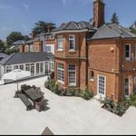 Rent 6 bedroom house of 497 m² in London